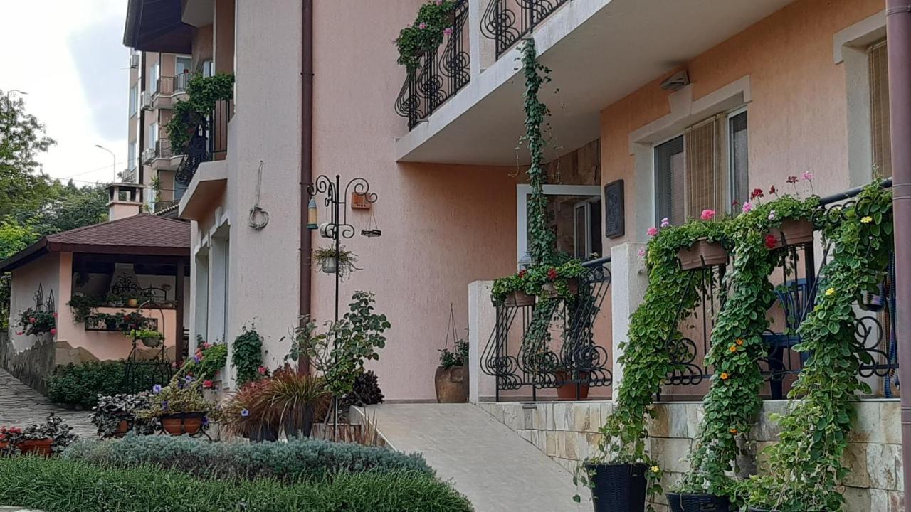 Motivi Hotel Saints Constantine and Helena Bagian luar foto