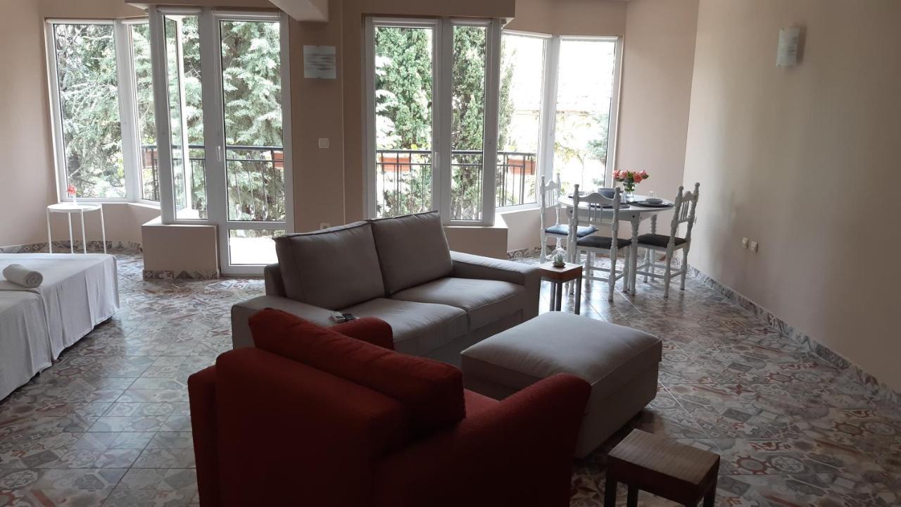 Motivi Hotel Saints Constantine and Helena Bagian luar foto