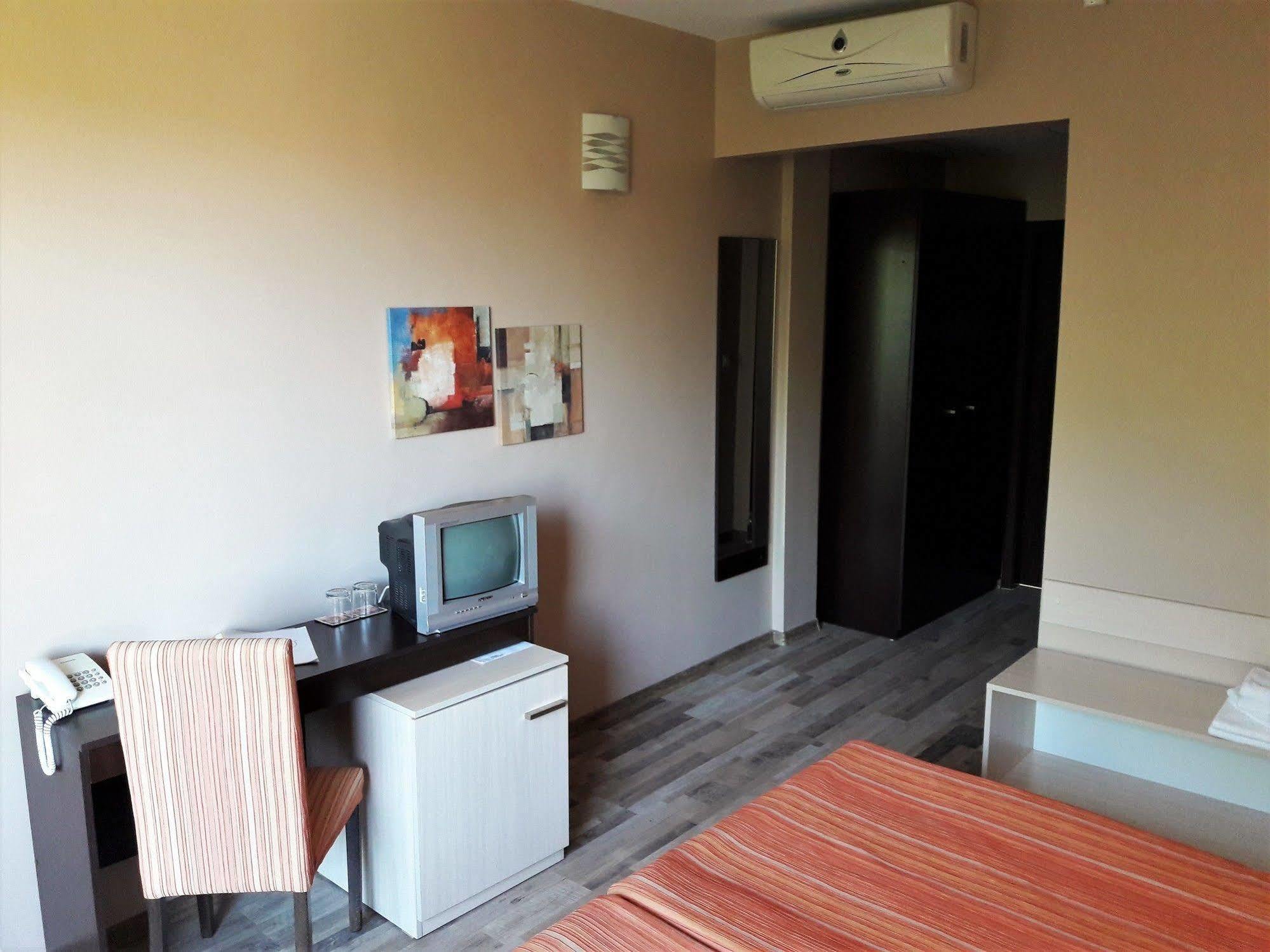 Motivi Hotel Saints Constantine and Helena Bagian luar foto